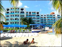 Aquamarina Beach Resort