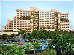 Cancun Palace Hotel 
