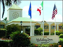 Holiday Inn Express Hotel Cancun 